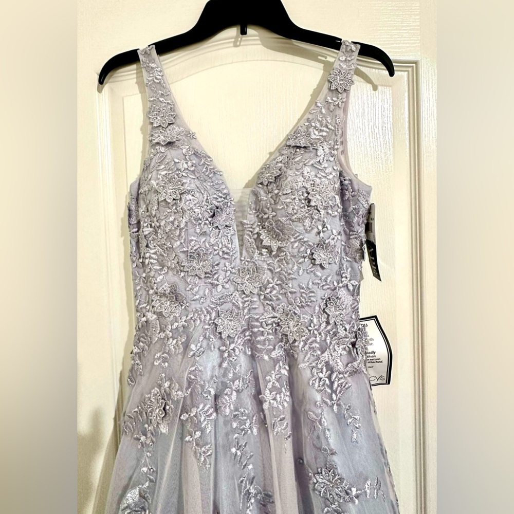NWT- Women Light Purple Elegant Gown - Size 4